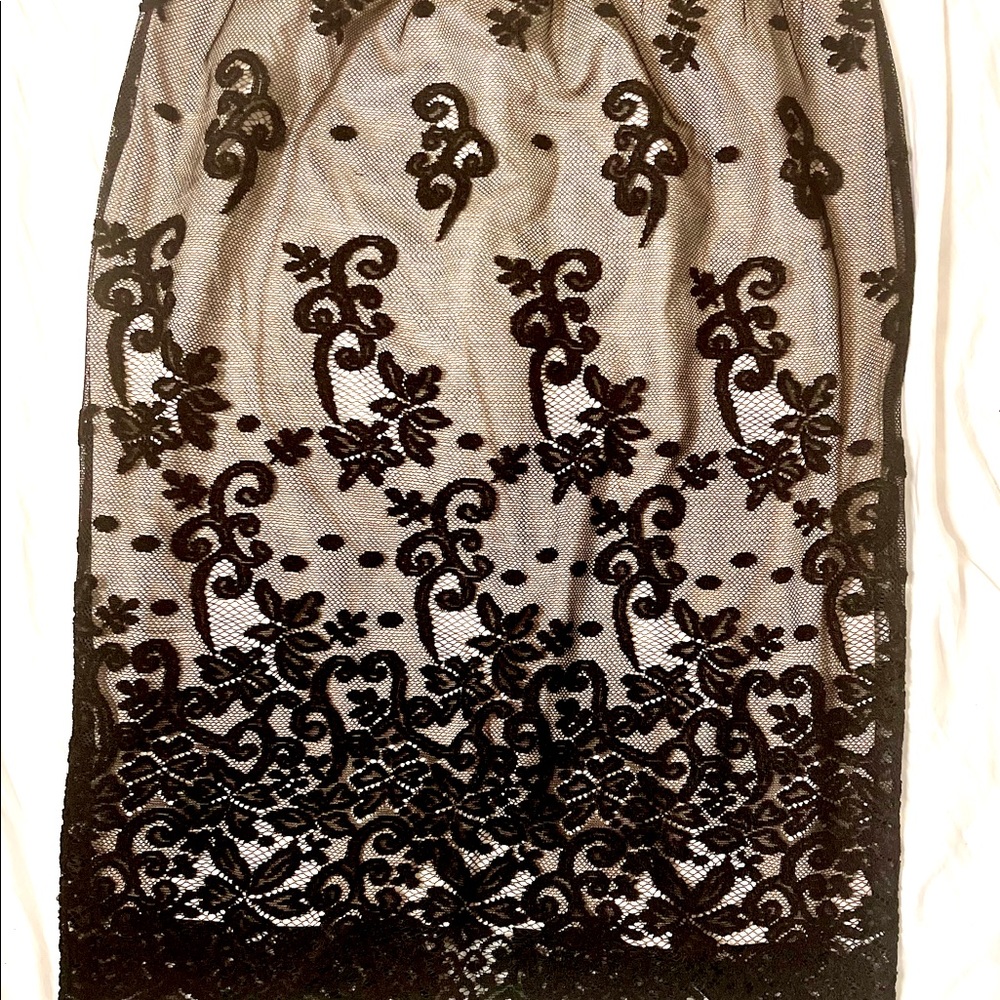 ASHLEY STEWART , Black & Beige, Womens size 22 Pencil Skirt.